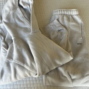 Gray Aritizia mega fit sweatpants and perfect fit sweatshirt